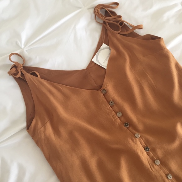 ❗️Three Left❗️NWT Camel Button Down Dress - Picture 3 of 8
